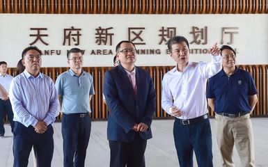 招商局集團總經理胡建華一行考察天府新區